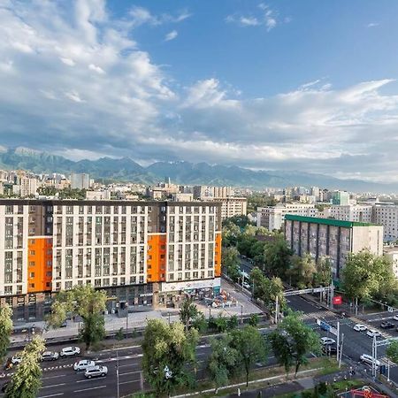 Квартира С Видом На Горы Αλμάτι Εξωτερικό φωτογραφία